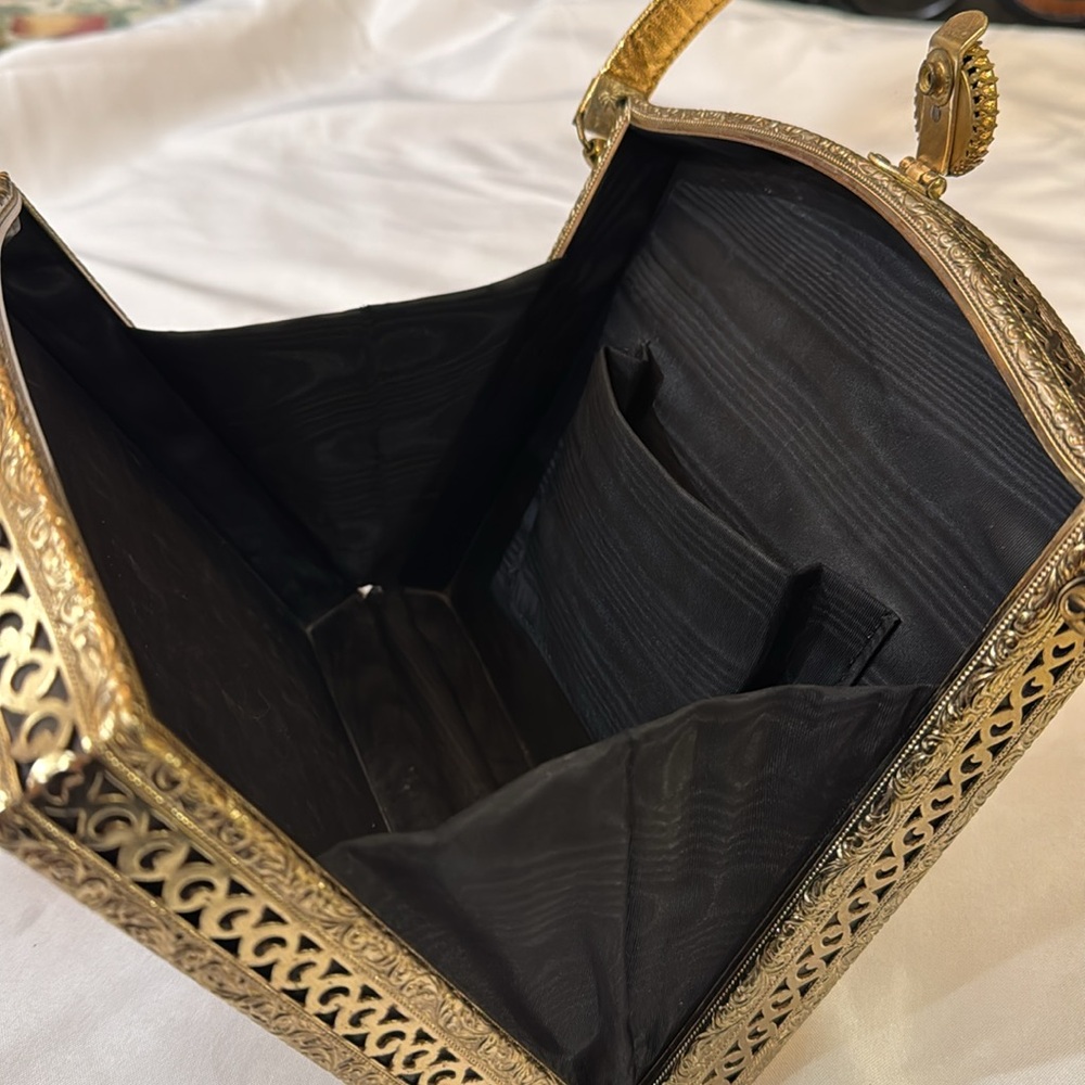 Vintage 1950’s Filigree Metal & Needlepoint Handbag Purse - Picture 16 of 17